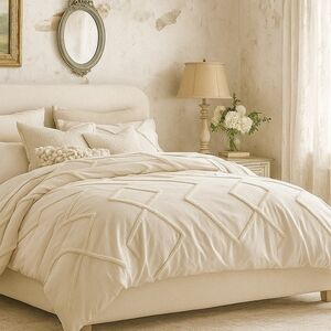 Pottery Barn Ashlyn Tufted Duvet Cover Twin